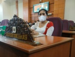 Gegara PAW, Reinova Duduki Kursi DPRD Depok