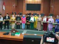 Akibat Aktif di Rapat Paripurna, 11 Anggota DPRD Depok Diganjar Penghargaan