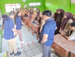 Karabha Digdaya Mengajar Warnai Hari Pendidikan Nasional