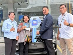 BRI KC Radio Dalam Serahkan Hadiah PHS Periode 2 di 2024
