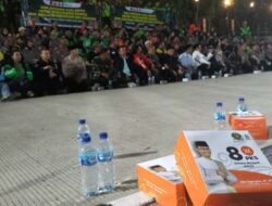 Doa Bersama Ojol Depok Diwarnai Nasi Kotak Partai Politik