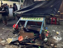 Kesal Ditagih Kekurangan Bayar, Pria Mabuk Hancurkan Lapak Ketoprak