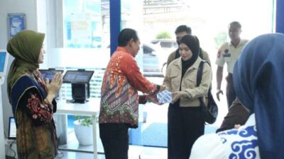 Meriahkan HPN 2025, BRI KC Depok Berbagi Bingkisan ke Nasabah