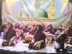 Grup Hadroh Majelis Taklim Musholla Al Ikhsan Warnai Peringatan Maulid Nabi Muhammad SAW