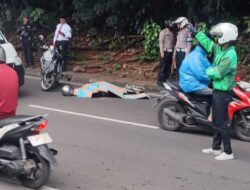 Gagal Nyalip, Pengendara Motor Tanpa Identitas Tewas Tertabrak Bus