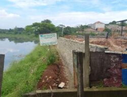 Diduga Tak Punya Rekomtek dari BBWSCC, Bangunan Komersil Berdiri Disisi Situ Pengarengan