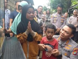 Viral Novi Bantu Ibu Mengamen, Kapolres Depok Kasih Bantuan Modal Usaha