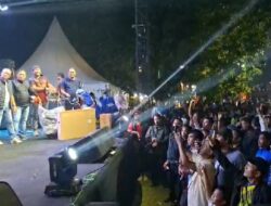 Pertama Kalinya, Ribuan Warga Padati Alun-alun GDC Saksikan Nobar Pildun